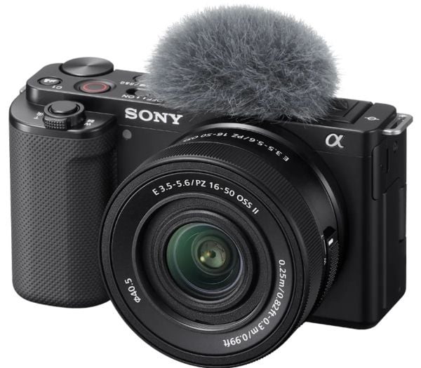 Sony a Alpha 6700 + E PZ 16-50mm F3.5-5.6 OSS II, 24,2 MP, 6000 x 4000 pikseliä, CMOS, 4K Ultra HD, Kosketusnäyttö, musta