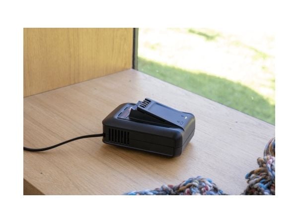 Laturi Bosch AL 18V-44