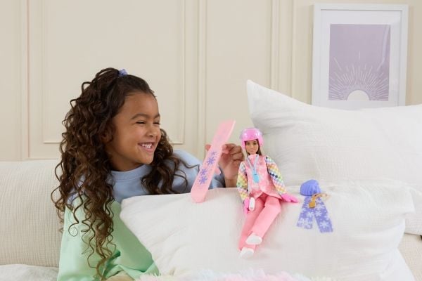 Barbie Career Deluxe Snowboarder