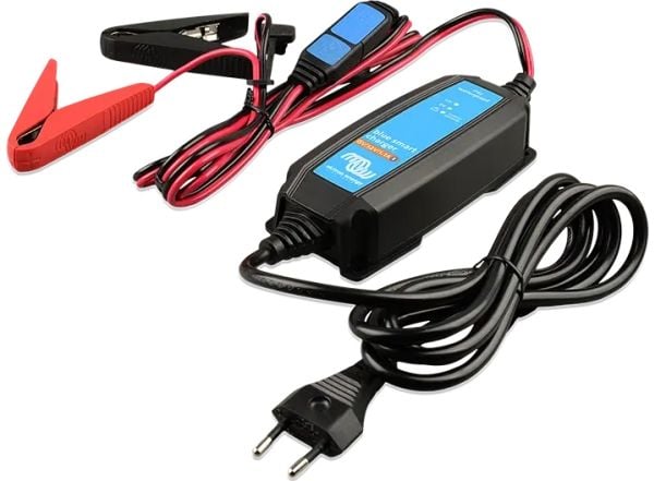 Victron Energy Blue Smart IP65 Charger, 12 V, 10 A, 230 V, 1,5 m, 1,8 m, Vastakkainen napaisuus, Oikosulku, Alilämpötila