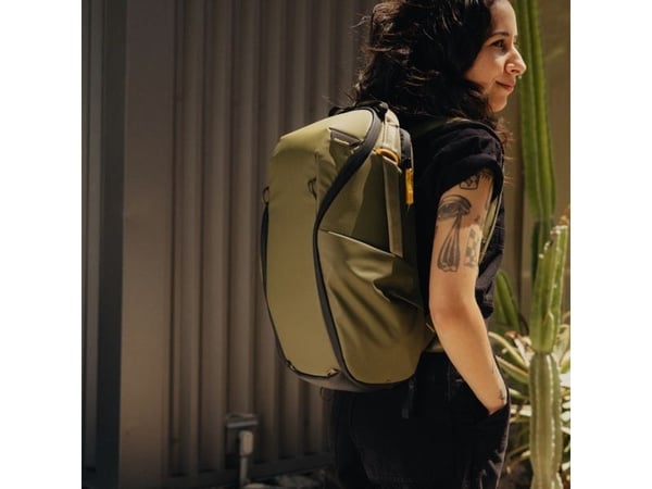 Peak Design Everyday, Reppu, Mikä tahansa tuotemerkki, Olkahihna, Notebook-lokero, Oliivi