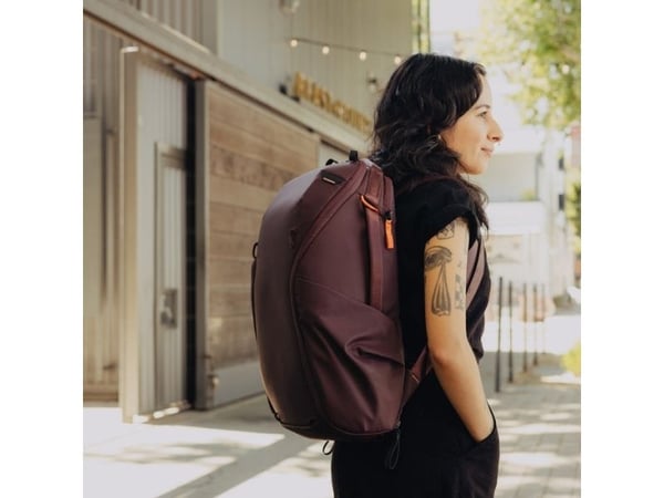 Peak Design Everyday, Reppu, Mikä tahansa tuotemerkki, Olkahihna, Notebook-lokero, Burgundi