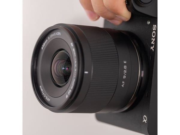 VILTROX AF 9mm F2.8 Air, Objektiv med fast fokus, 13/11, Sony E