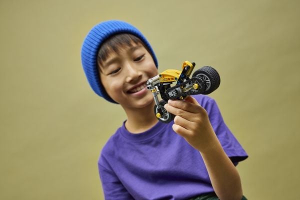 LEGO Technic 42225 Gul motorsykkel