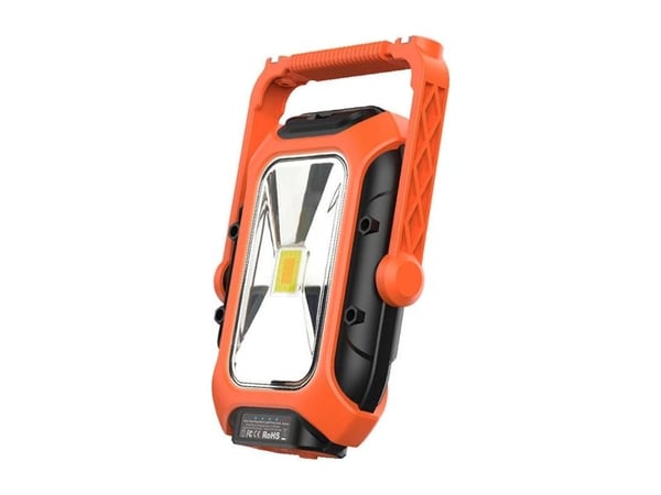 Työpajavalaisin aurinkokeräimellä Superfire GM05