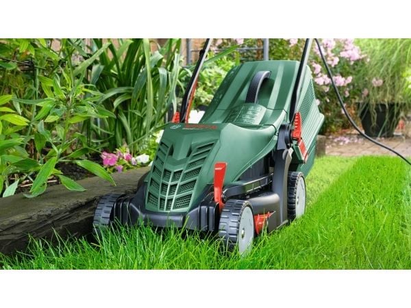 Bosch UniversalRotak 37-555 Trimmeri