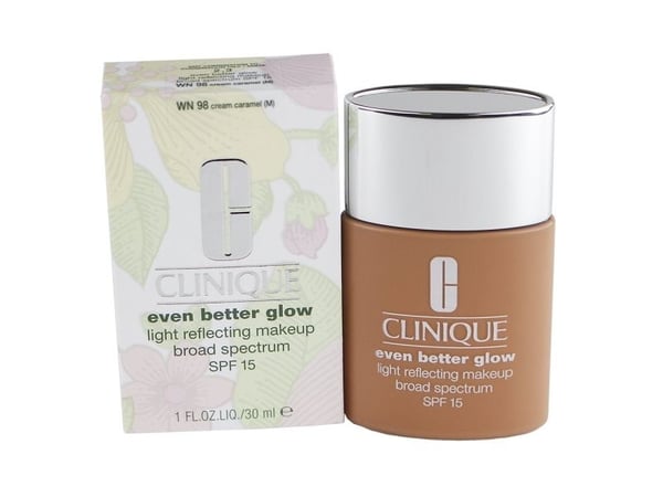 Clinique Even Better Glow Flytende foundation WN 98 Cream Caramel SPF 15 30 ml