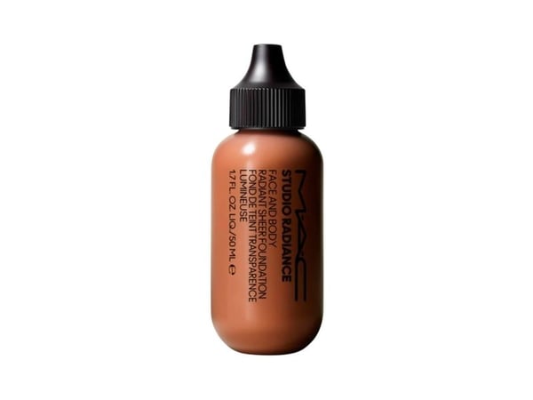 MAC Studio Radiance Liquid Foundation W5 Sheer 50 ml