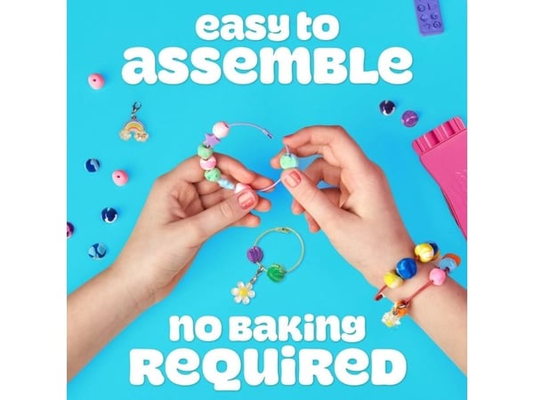 Play-Doh Charm &amp; Jewelry Maker – kreativt set, 10 st. modellera, 15 motiv