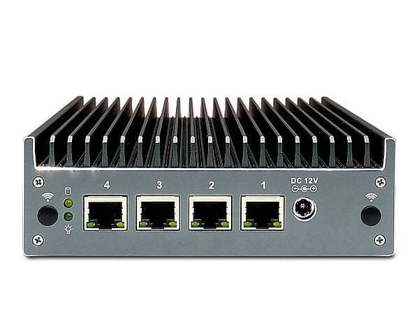 TDT FW2000, 8000 MB, DDR4, 2600 MHz, IPSec, Koblet med ledninger (ikke trådløs), USB