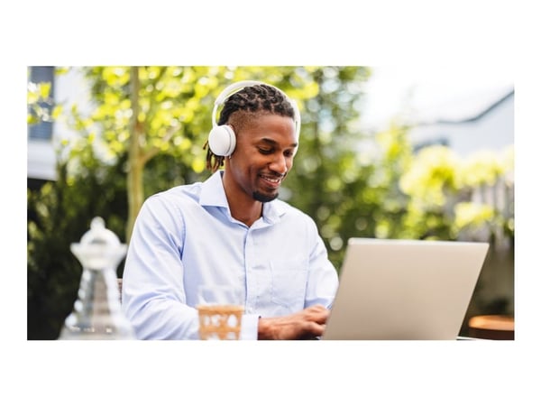 Logitech Zone Wireless 2 ES - Hodesett - on-ear - Bluetooth - trådløs, kablet - aktiv støydemping - USB-C - elfenbenshvit