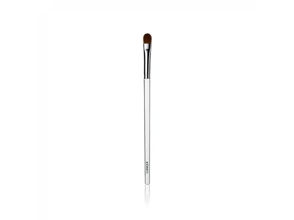 Clinique Concealer Brush -meikkisivellin (20714228040)