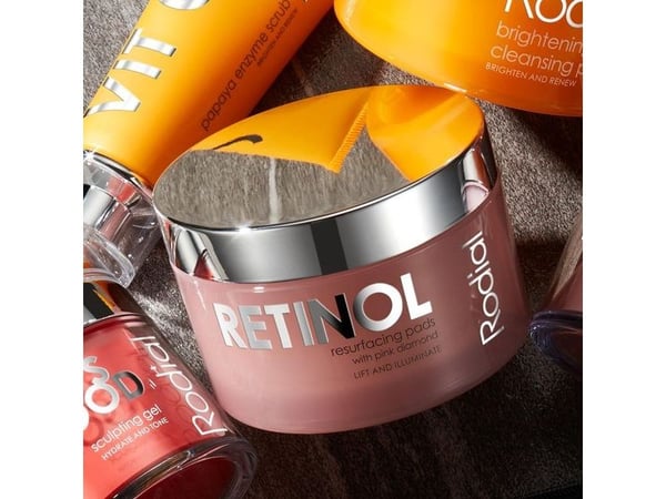 Rodial Retinol Lifted & Radiant Night peel-off pads 50 stk