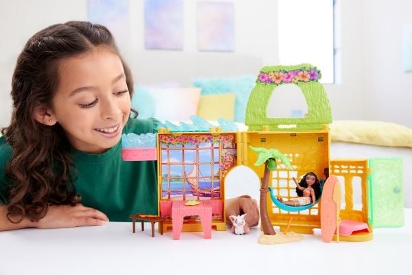 Disney Princess Vaiana Storytime Stackers-dukkehus med liten dukke, dyrevenn og 9 tilbehør, 3 år, Jente, 440 mm, 350 g, Flerfarget