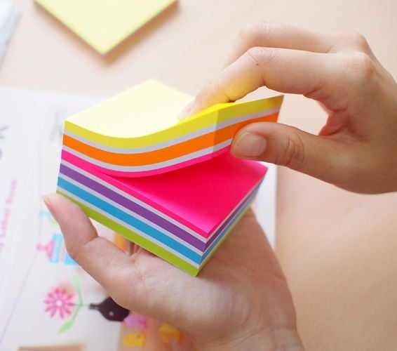 Selvklebende notatlapper kub, mix 7 farger neon og pastell