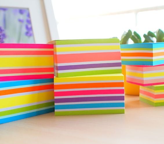 Selvklebende notatlapper kub, mix 7 farger neon og pastell