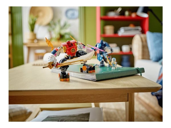 LEGO Ninjago 71808 Kai's Fire Element -robotti