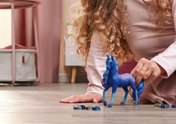 Schleich Galaxy Unicorn Rainbow Stallion