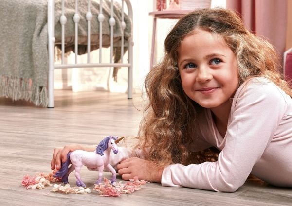Schleich Unicorn Mare Serphina
