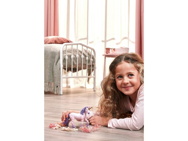 Schleich Unicorn Mare Serphina
