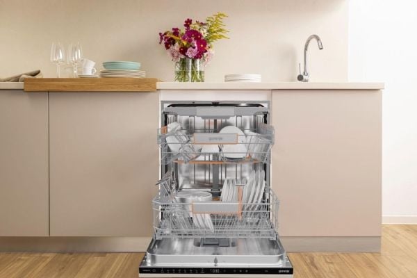 Gorenje GV673A65, Under benken, Full størrelse (60 cm), Rustfritt stål, Berøringskontroll, 2 kurver, Kurv