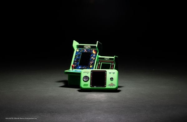 My Arcade GALAGA Micro Player Pro, Flerfarget, Hjem-knapp, Startknapp, 6,98 cm (2.75"), 3,5 mm, USB/batteri, AA