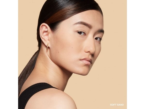 BOBBI BROWN SHEER FINISH PRESSED POWDER SOFT SAND 9g