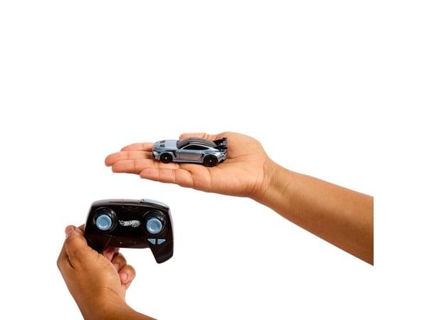 Hot Wheels RC 1:64 Scale Ford Mustang GTD Vehicle, Fingerbrettsett, 5 år, Plast, Flerfarget
