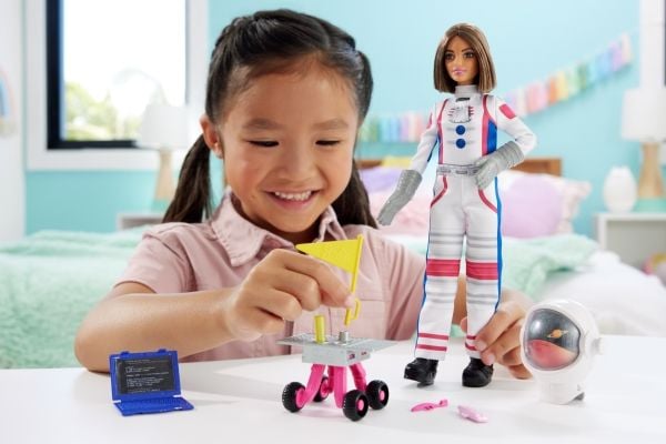 Barbie Career Feature Astronaut