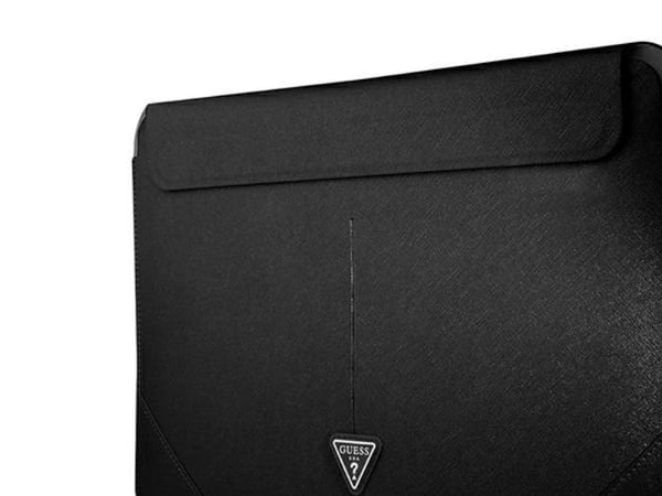 Guess Saffiano Triangle Logo-omslag for 14" laptop - svart