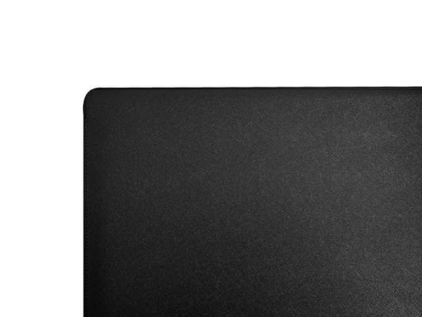 Guess Saffiano Triangle Logo-omslag for 14" laptop - svart