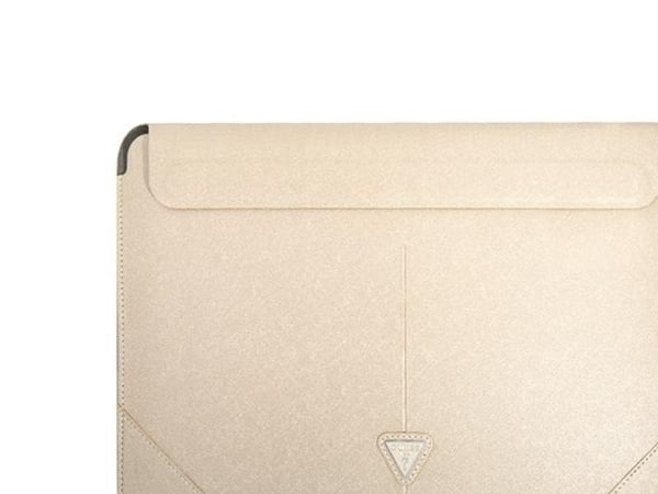 Guess Sleeve GUCS16PSATLE 16" beige / beige Saffiano Triangle Logo