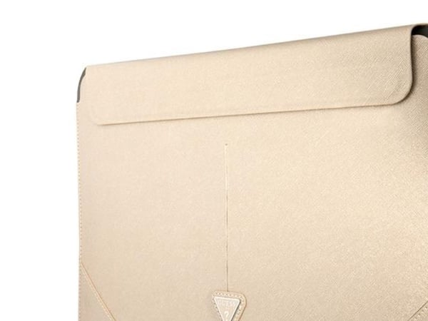 Guess Sleeve GUCS16PSATLE 16" beige / beige Saffiano Triangle Logo