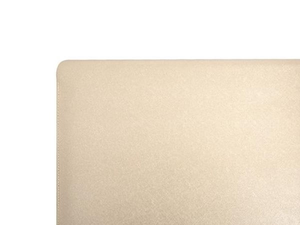 Guess Sleeve GUCS16PSATLE 16" beige / beige Saffiano Triangle Logo