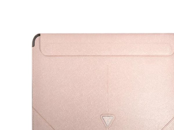 Guess Saffiano Triangle Logo-etui til 16" laptop - rosa