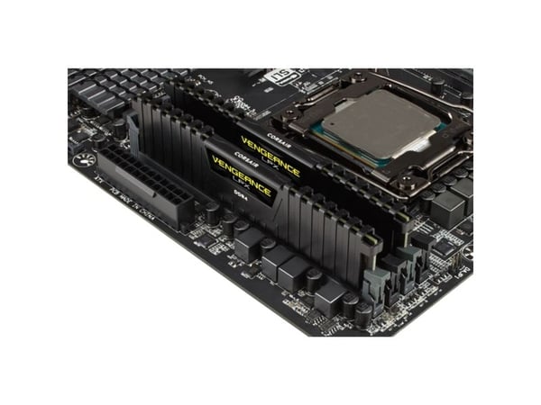 8 GB DIMM DDR4 CORSAIR VENGEANCE LPX PC4-19200 (2400 MHZ) MINNE (SORT)