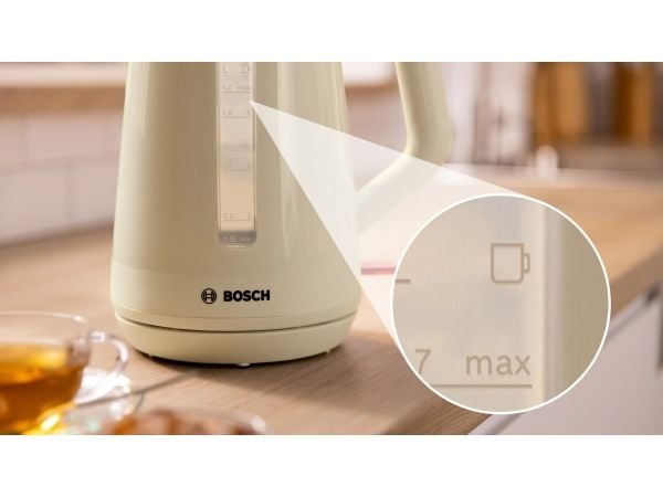 Bosch MyMoment TWK1M127 - Vattenkokare - 1.7 liter - 2.4 kW - gräddvit