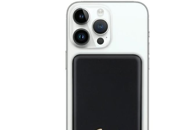 Guess induktiv powerbank 5W GUPBM3ALGSGK 3000 mAh svart MagSafe metall-logo