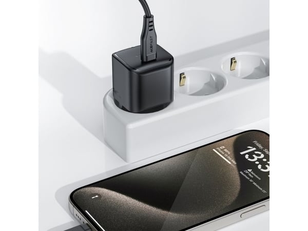 Acefast A77 Mini PD 30W GaN USB-C nettlader – svart