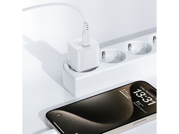 Acefast nettlader A77 Mini PD 30W GaN + USB-C-kabel (hvit)