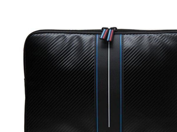 BMW Carbon & Blue Stripe laptopfodral för 16" - svart
