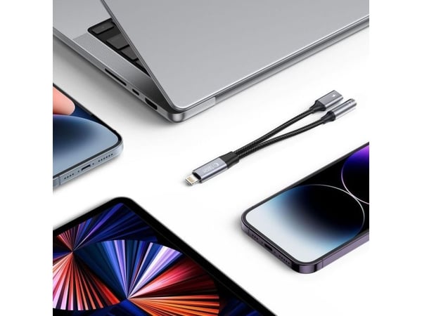 Tech-Protect AV-adapter Tech-Protect UltraBoost Lightning (hann) / mini jack 3,5 mm (hunn) - Lightning (hunn) kabel - svart