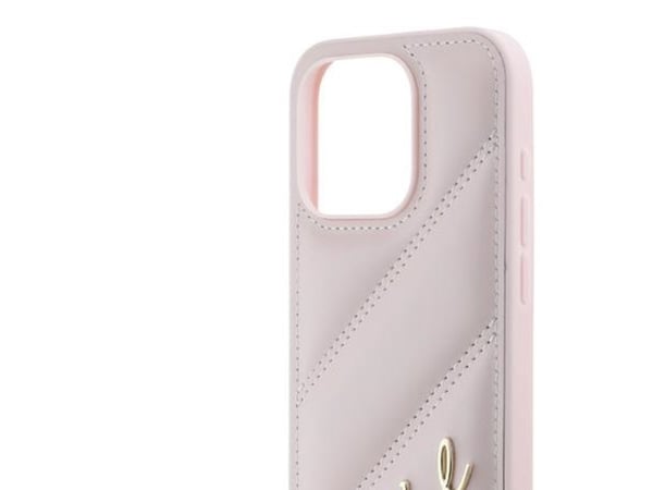 Karl Lagerfeld diagonalt quiltat script-skal för iPhone 15 Pro Max - rosa