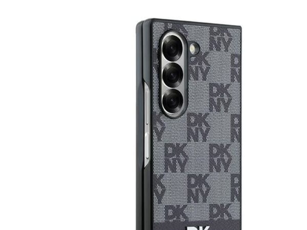 DKNY Fold6 F956 etui svart med rutete striper (DKHCZFD6PCPTSSKZ)