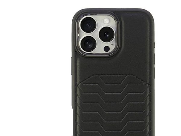 Audi syntetiskt läder MagSafe iPhone 16 Pro Max 6,9" svart hårt skal AU-TPUPCMIP16PM-GT/D3-BK