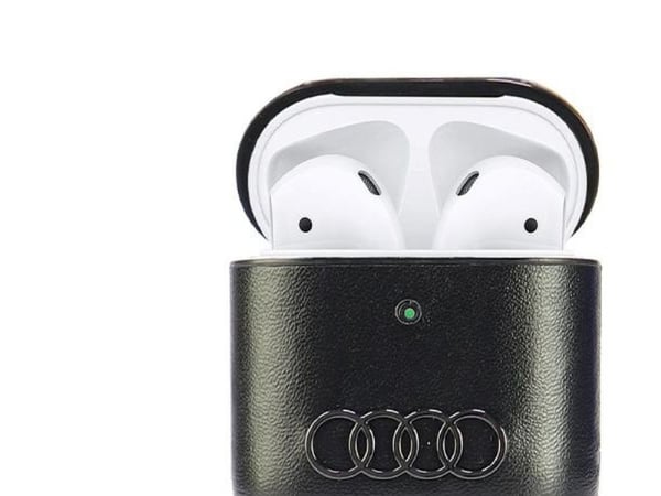 Audi läderfodral med stort logomärke för AirPods 1 / 2 - svart