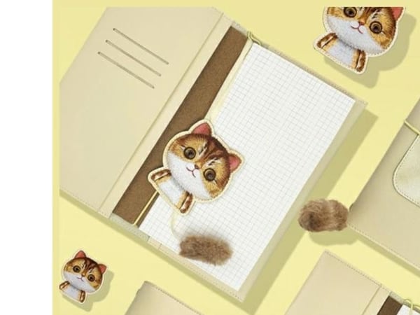 Nimmy sett 2-i-1 notatbok + penn khaki farge Big Eyed Pet 2.0 Kat