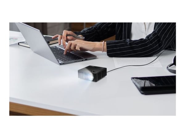 Optoma ML750i - DLP-projektori - LED - 3D - 700 lumenia - WXGA (1280 x 800) - 16:10 - 720p - valkoinen, harmaa