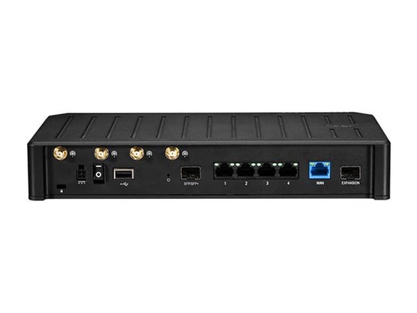 Cradlepoint E300-C7D - Trådlös router - WWAN 10GbE - Wi-Fi 6 - Dubbelband - 3G, 4G - väggmonterbar, takmonterbar - med 1 års NetCloud Enterprise Br...