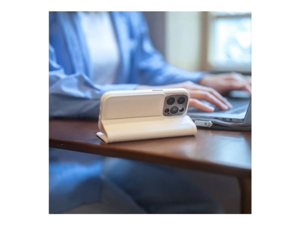 Moshi Overture MagSafe - 3-i-1 lærveske for iPhone 15 Pro Max (Eggnog White)